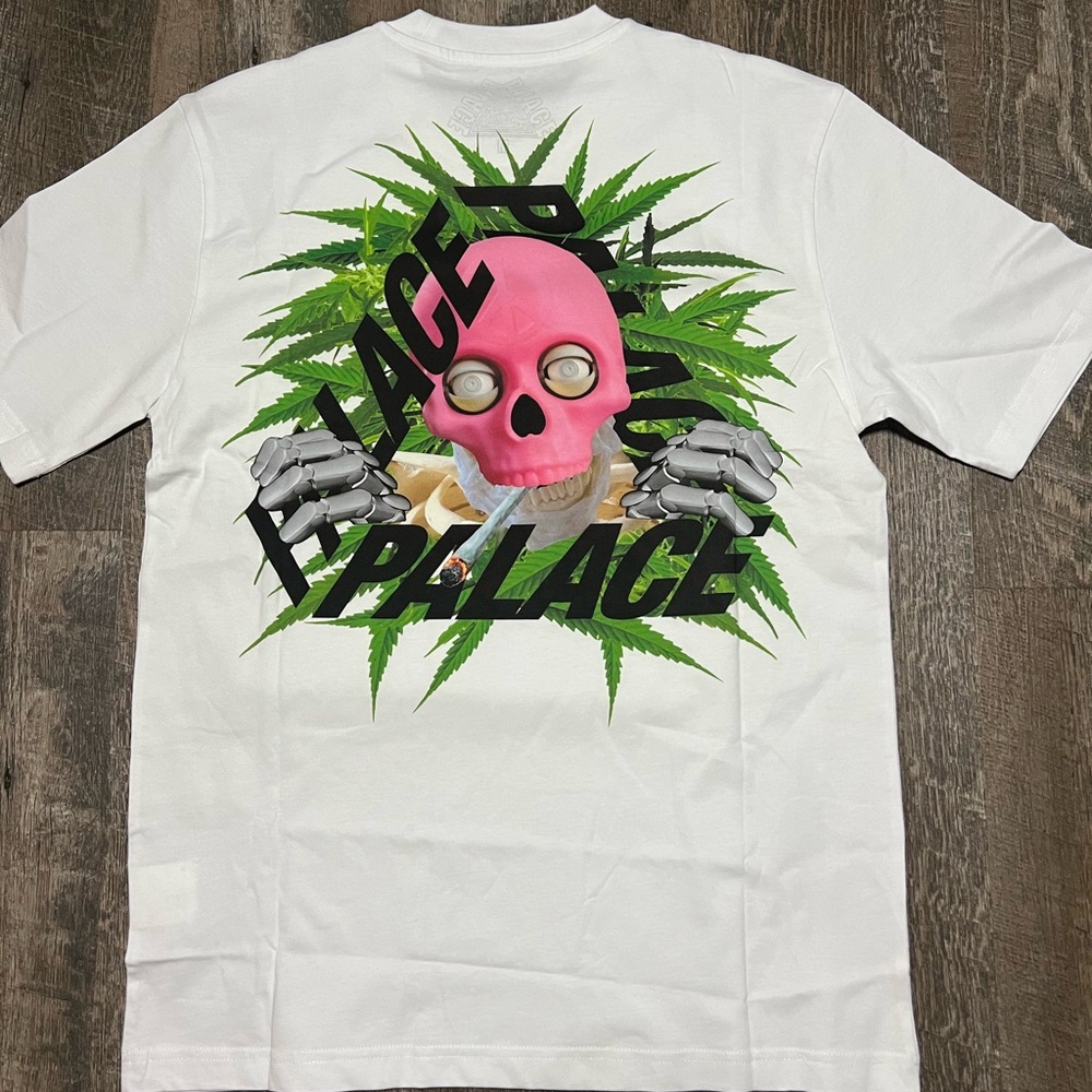 Palace tee